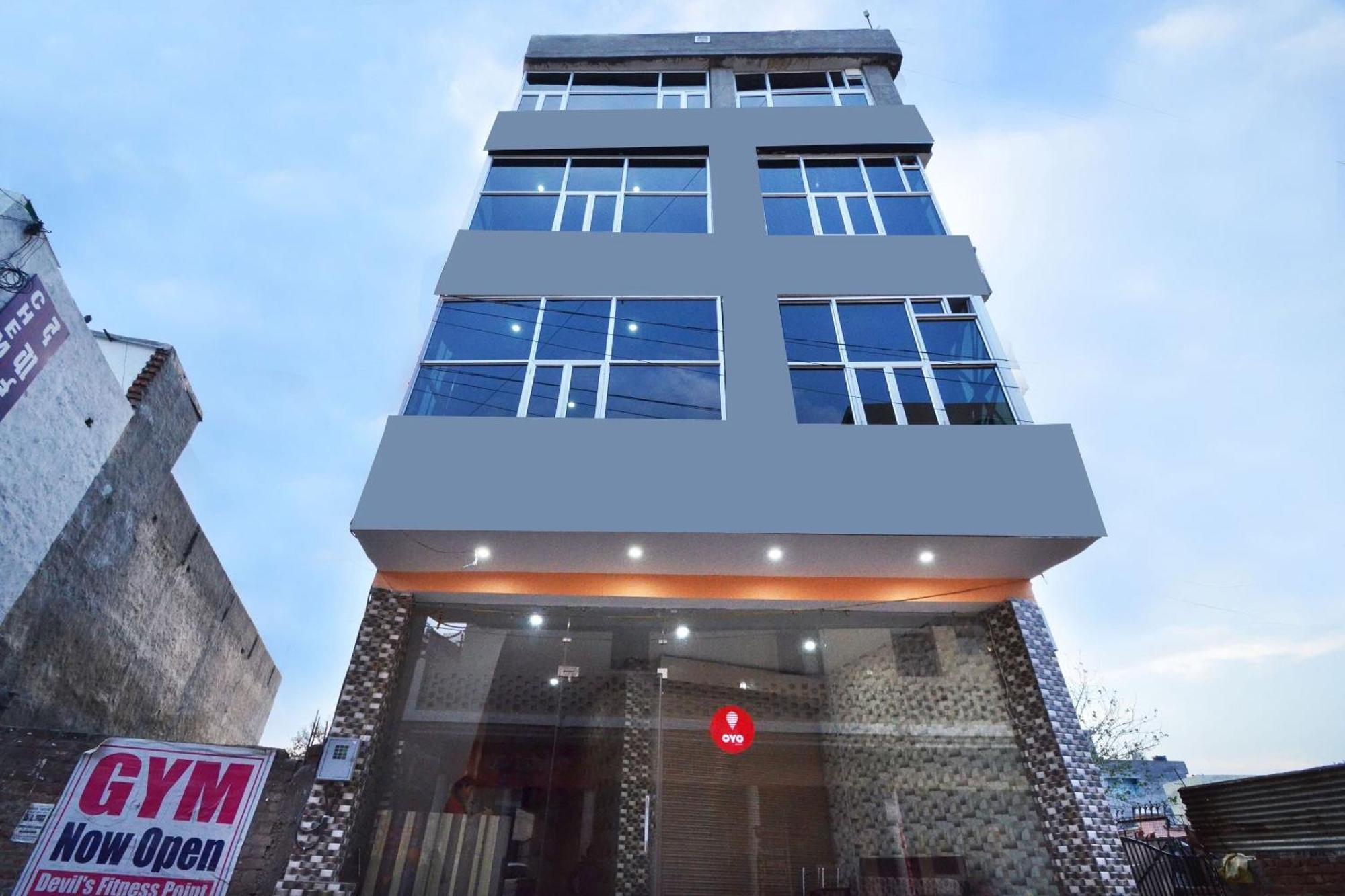 Hotel O Galaxy Chandigarh Exterior photo