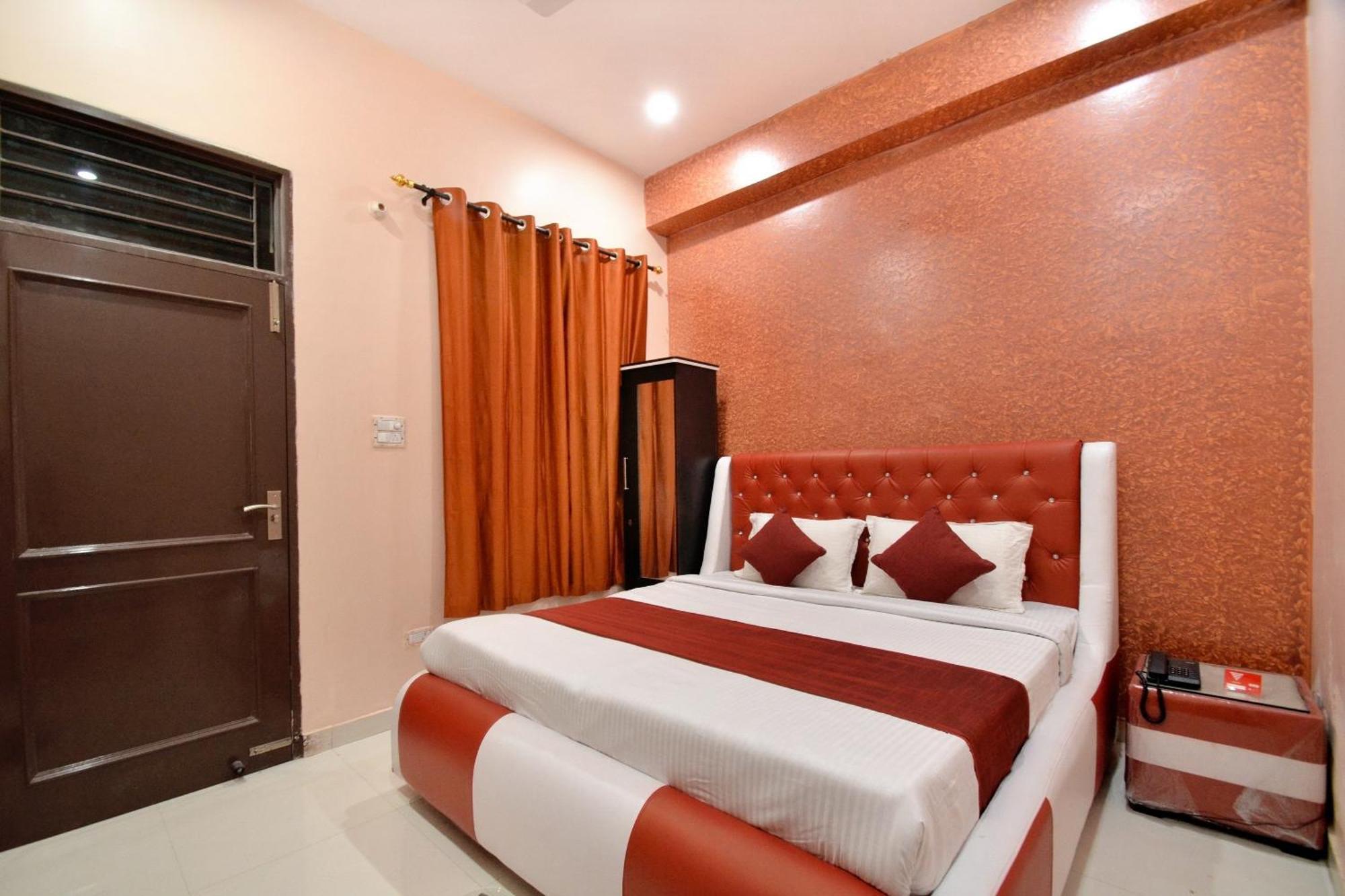 Hotel O Galaxy Chandigarh Exterior photo