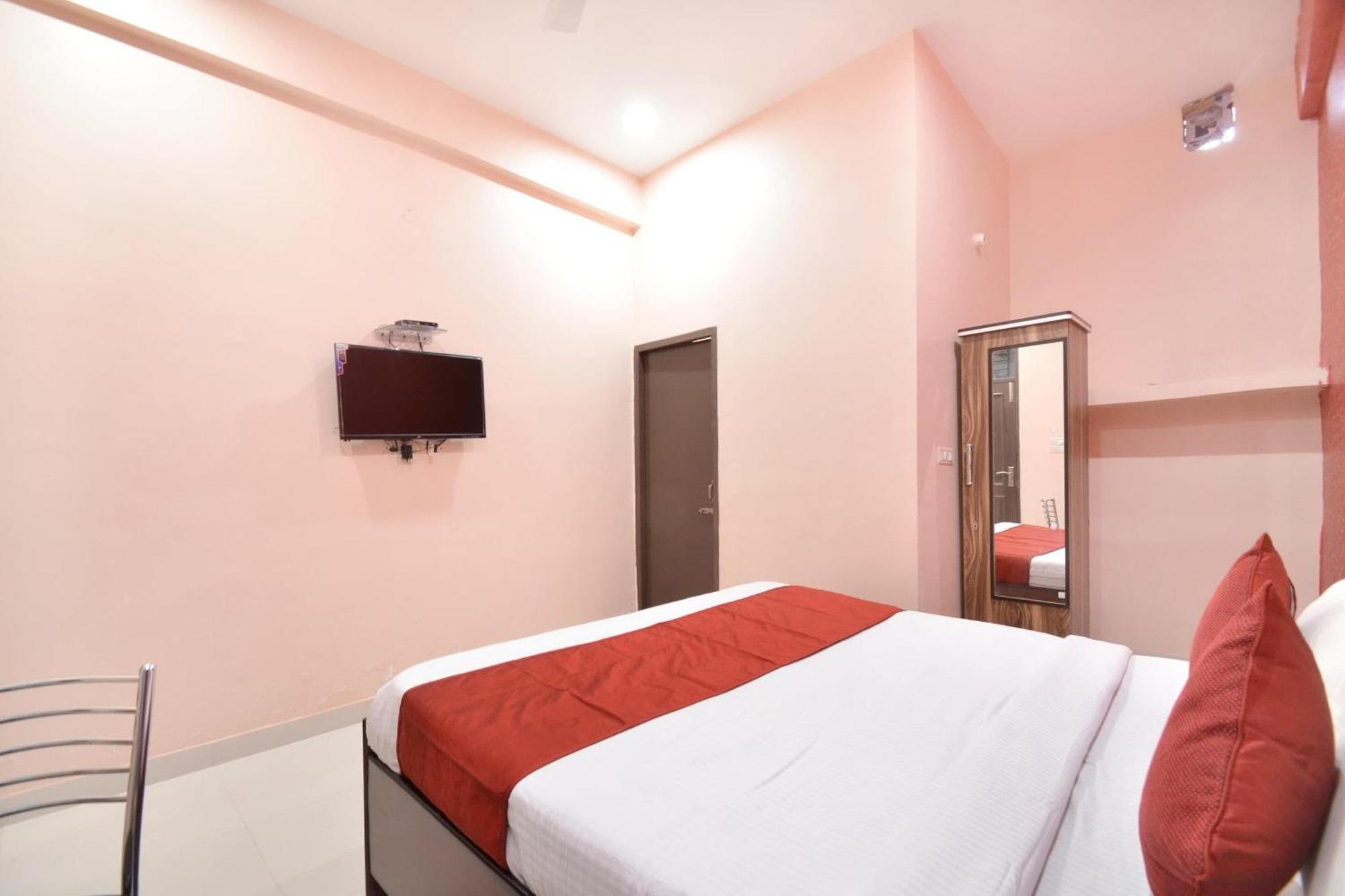 Hotel O Galaxy Chandigarh Exterior photo