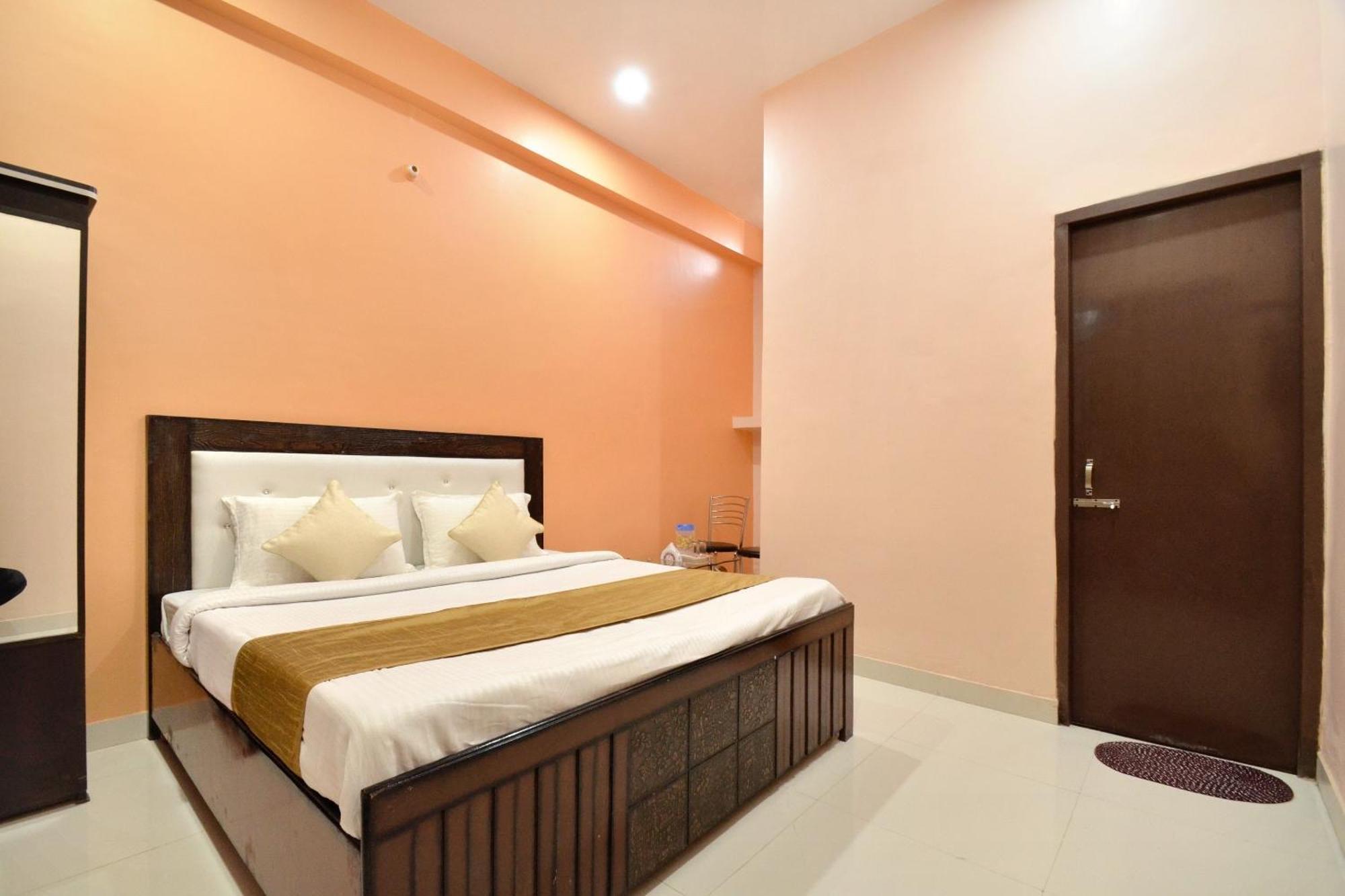 Hotel O Galaxy Chandigarh Exterior photo